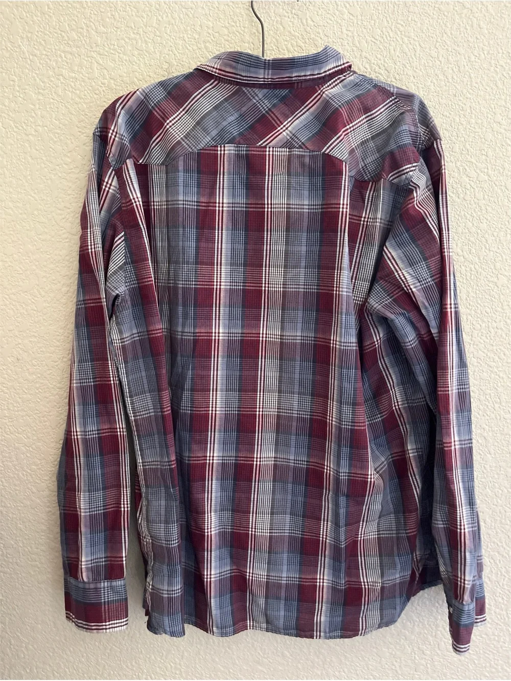 Levi’s Plaid Western Style Pearl Snap Button Down Men’s Size XL